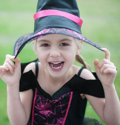 Creative Education Costume robe sorcière envoûtante avec chapeau noir / rose, grandeur 5-6 771877313257