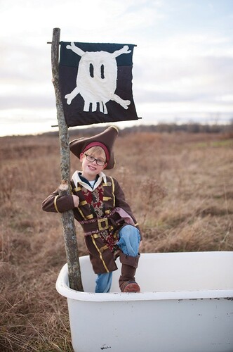 Creative Education Costume pirate Jack Sparrow, grandeur 5-7 (manteau, ceinture et chapeau seulement) 771877662058