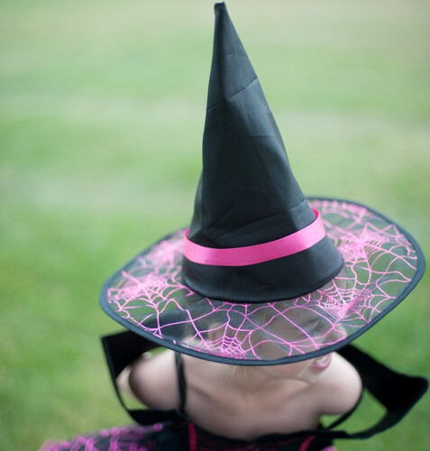 Creative Education Costume robe sorcière envoûtante avec chapeau noir / rose, grandeur 5-6 771877313257