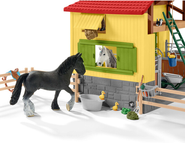 Schleich Schleich 42485 Écurie avec chevaux et accessoires 4055744029912