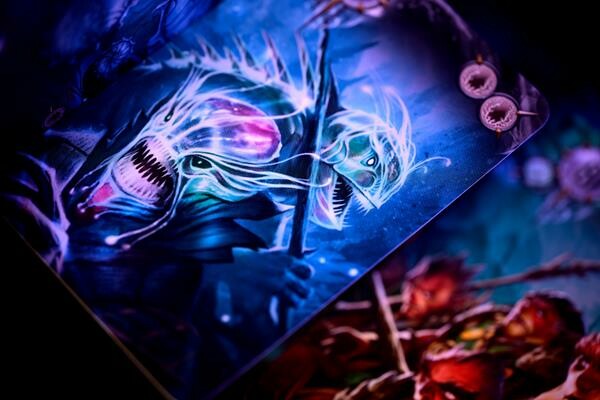 Bombyx legions univers d'abyss - couverture roi estran 3760267991295