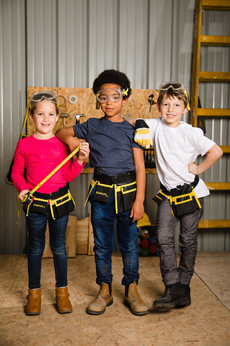 Stanley Jr. Stanley Jr. Ensemble de 10 outils pour enfants, ceinture porte-outils, tournevis Phillips no.1 et no.2, marteau, gallon à mesurer, serre-joint, lime, scie à main, règle, lunettes de protection 878834003319