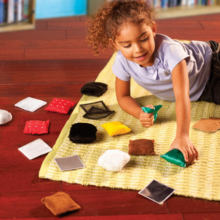 Educational Insights Teachable Touchables Texture (fr/en) Apprendre en touchant - carrés de tissus 086002030498