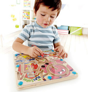 Hape Labyrinthe à billes ferme ludique en bois avec baguette aimantée 6943478003903