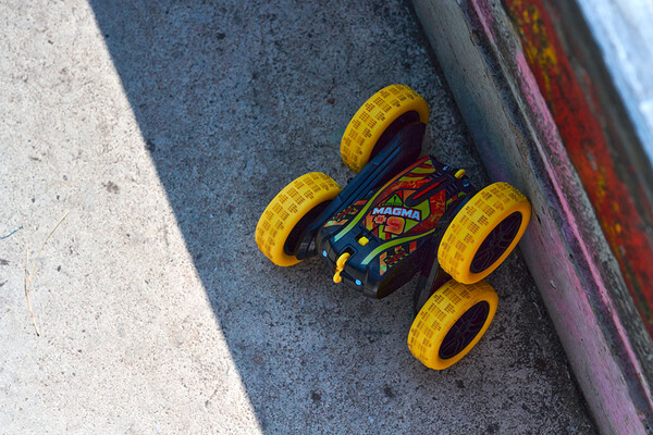 Dickie Toys dickie - téléguidé flippy feu & glace 18 cm 1:28 4006333087349