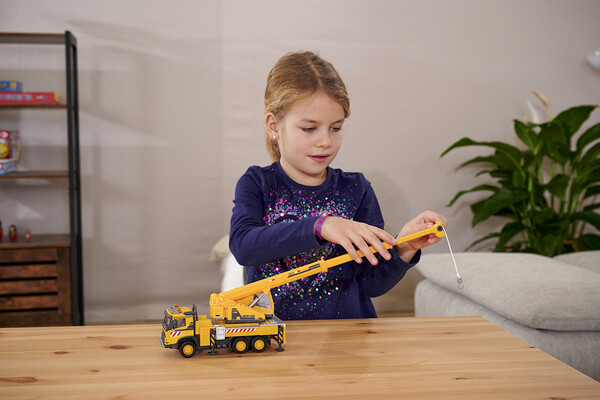 Majorette Majorette - Camion-grue Volvo Sons et lumières 3467452073384