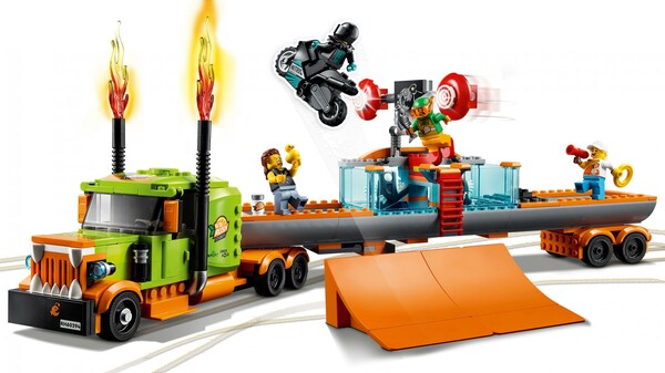 LEGO LEGO 60294 Le camion de spectacle des cascadeurs 673419339285