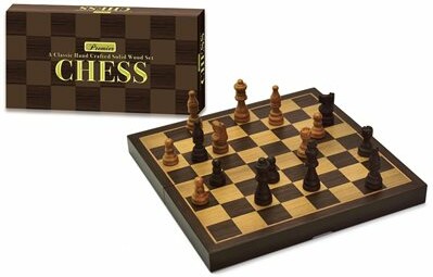 New Entertainment Intex Syndicate Jeu d'échecs en bois franc européen pliant (Premier Chess) 703396010515