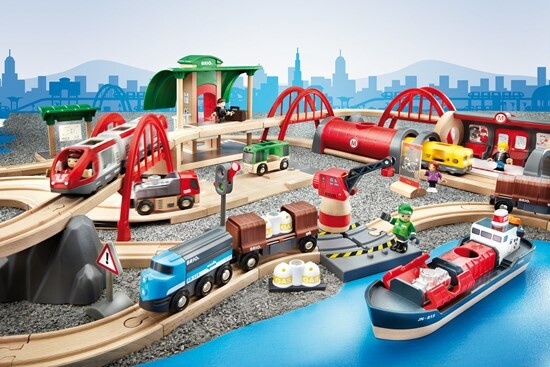 Brio Train Brio Train en bois Circuit de chemin de fer Deluxe 33052 7312350330526