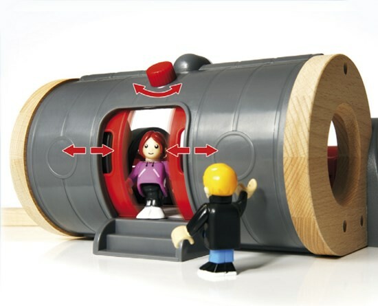 Brio Train Brio Train en bois Circuit de chemin de fer Deluxe 33052 7312350330526