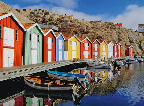 Ravensburger casse-tête Casse-tête 100 XL Colorful Houses in Sweden 4005555017301