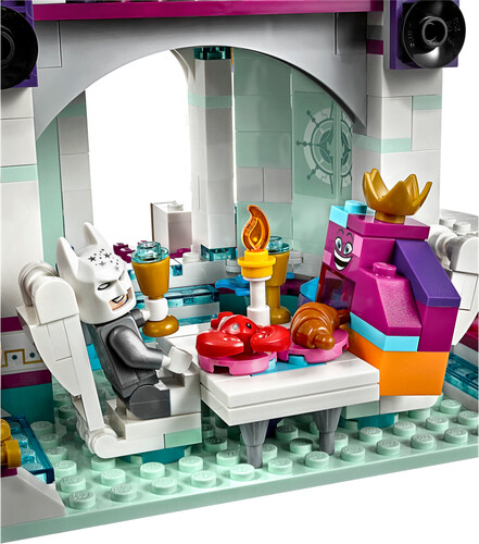 LEGO LEGO 70838 Film 2 Le palais spatial de la reine 673419302388