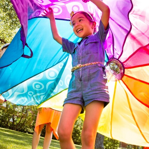 B. Brand B. Active - Parachute 8' et 15 balles (Woo-Hue Parachute) 062243327276