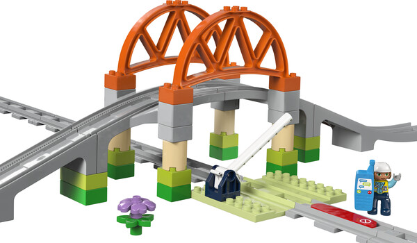LEGO LEGO 10426 Train Bridge and Tracks Expansion Set 673419388993