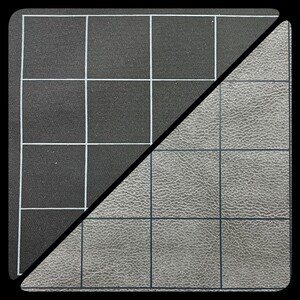 Chessex Tapis de combat deux côtés 1" carré 26x23.5" Noir-gris (Battlemat) 601982033927